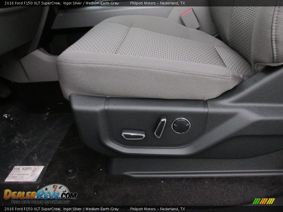 2016 Ford F150 XLT SuperCrew Ingot Silver / Medium Earth Gray Photo #23