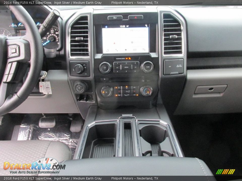 2016 Ford F150 XLT SuperCrew Ingot Silver / Medium Earth Gray Photo #25
