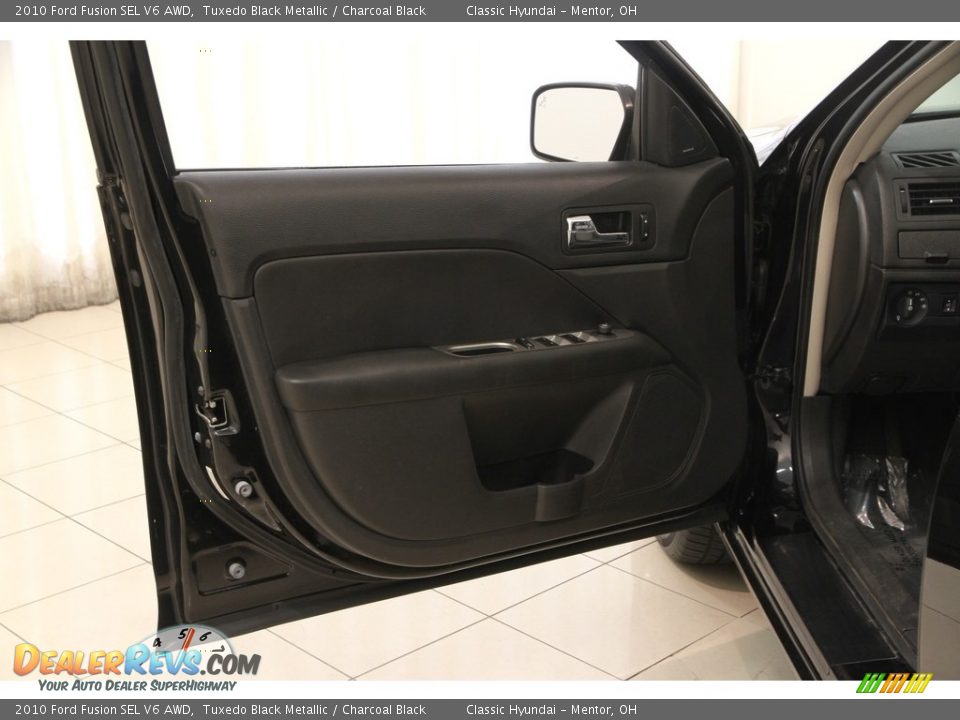 2010 Ford Fusion SEL V6 AWD Tuxedo Black Metallic / Charcoal Black Photo #4