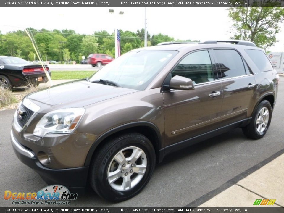 Front 3/4 View of 2009 GMC Acadia SLT AWD Photo #12