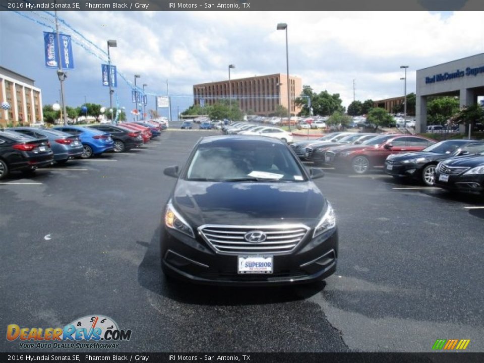 2016 Hyundai Sonata SE Phantom Black / Gray Photo #2