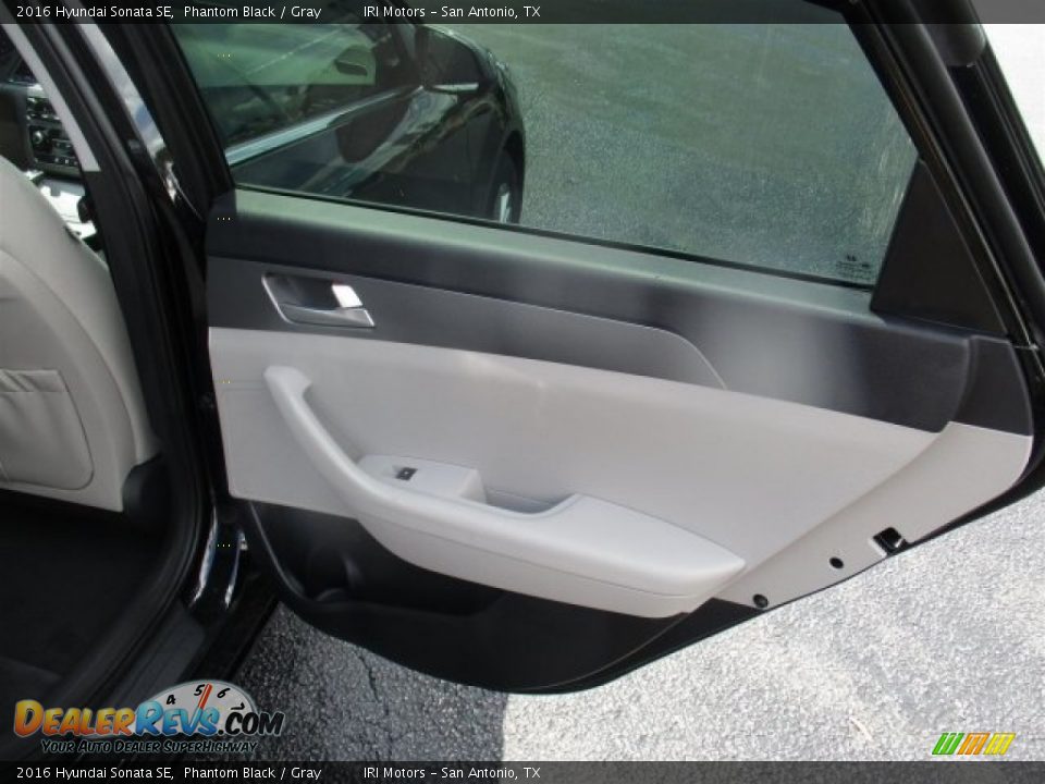 2016 Hyundai Sonata SE Phantom Black / Gray Photo #13