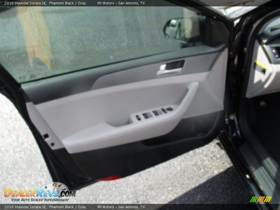 2016 Hyundai Sonata SE Phantom Black / Gray Photo #17