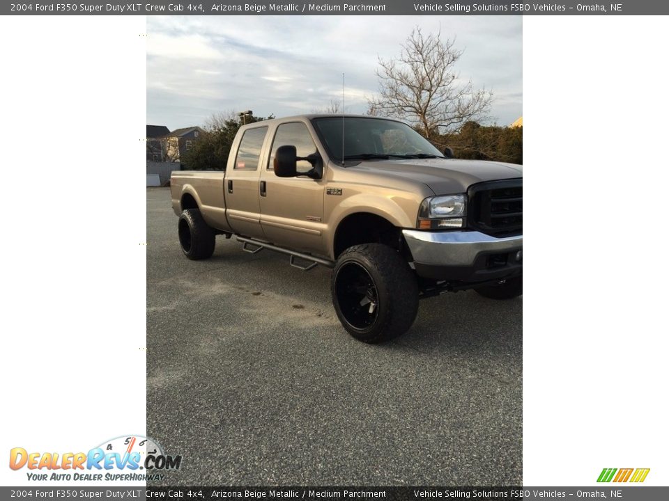 2004 Ford F350 Super Duty XLT Crew Cab 4x4 Arizona Beige Metallic / Medium Parchment Photo #1