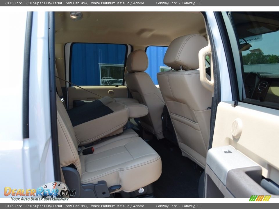 2016 Ford F250 Super Duty Lariat Crew Cab 4x4 White Platinum Metallic / Adobe Photo #13
