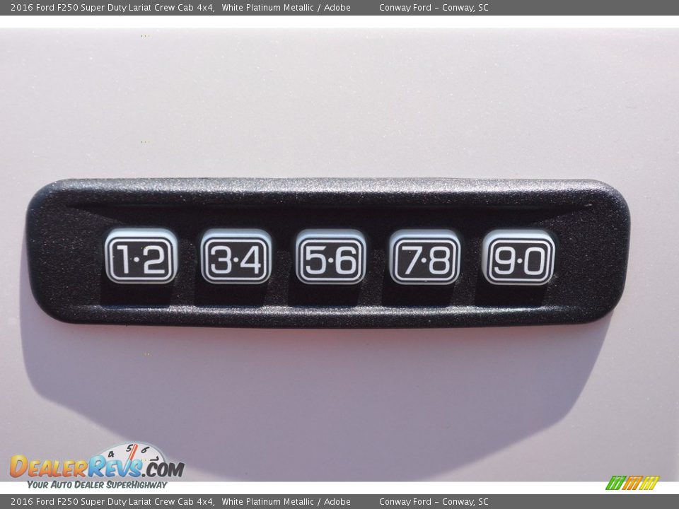 2016 Ford F250 Super Duty Lariat Crew Cab 4x4 White Platinum Metallic / Adobe Photo #14