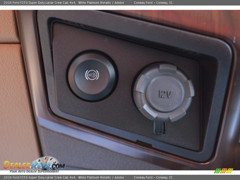 2016 Ford F250 Super Duty Lariat Crew Cab 4x4 White Platinum Metallic / Adobe Photo #19