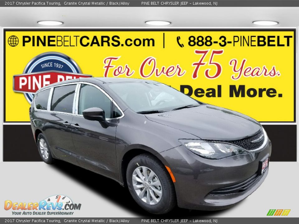 2017 Chrysler Pacifica Touring Granite Crystal Metallic / Black/Alloy Photo #1