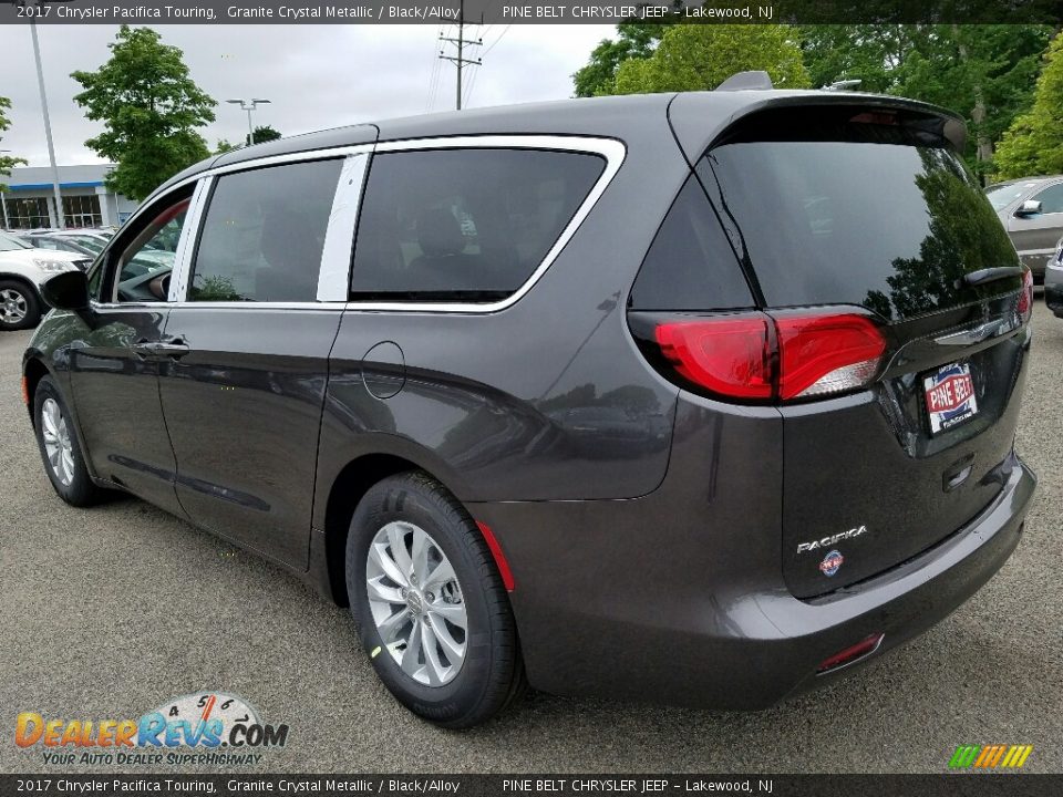 2017 Chrysler Pacifica Touring Granite Crystal Metallic / Black/Alloy Photo #4