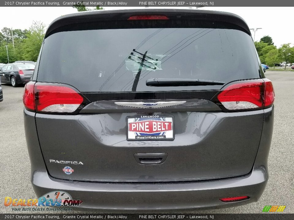 2017 Chrysler Pacifica Touring Granite Crystal Metallic / Black/Alloy Photo #5