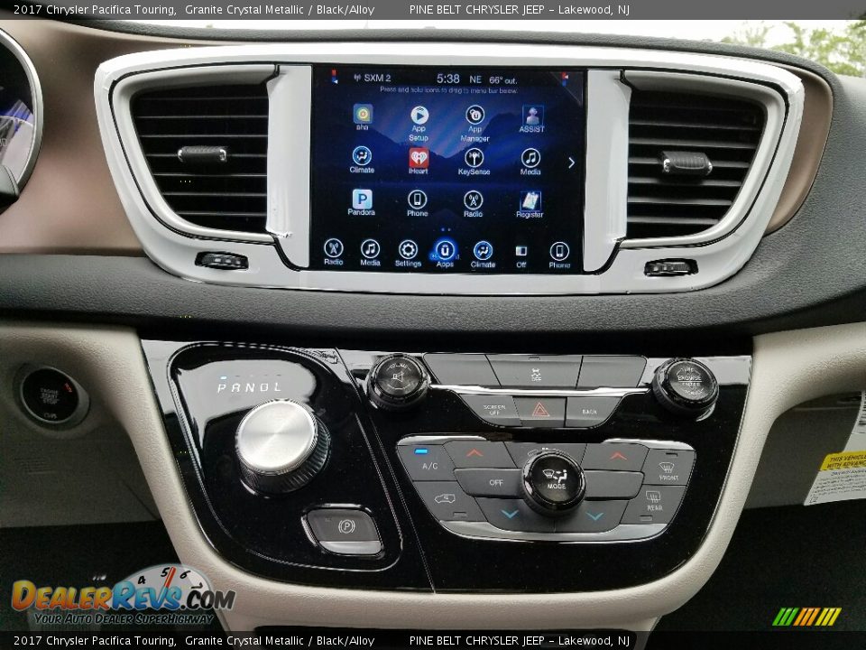 2017 Chrysler Pacifica Touring Granite Crystal Metallic / Black/Alloy Photo #9