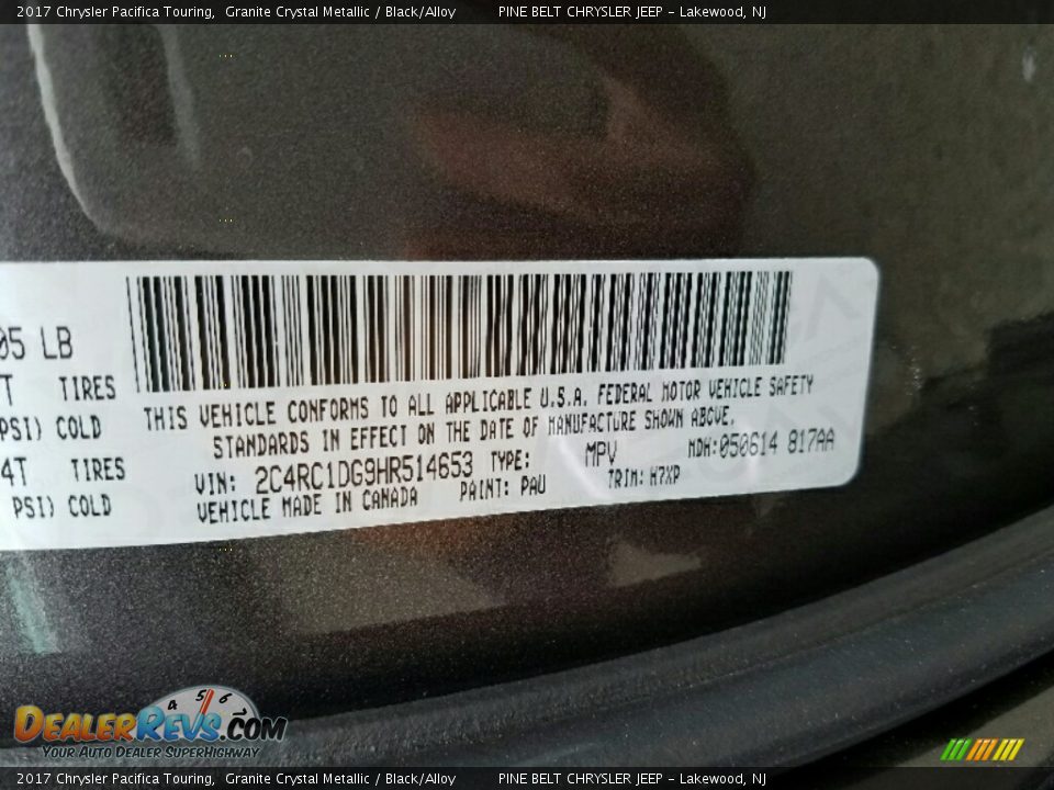 2017 Chrysler Pacifica Touring Granite Crystal Metallic / Black/Alloy Photo #10