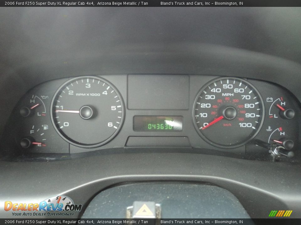 2006 Ford F250 Super Duty XL Regular Cab 4x4 Arizona Beige Metallic / Tan Photo #10