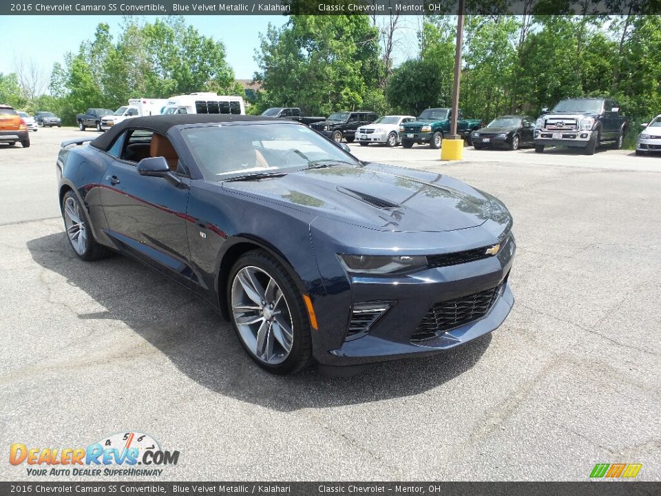 Front 3/4 View of 2016 Chevrolet Camaro SS Convertible Photo #3