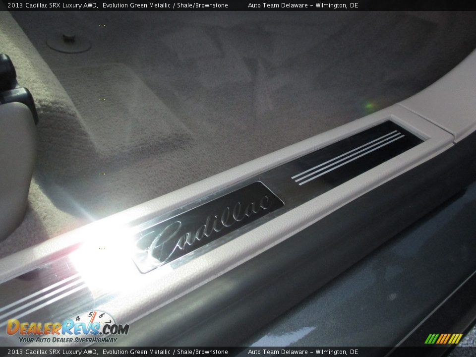 2013 Cadillac SRX Luxury AWD Evolution Green Metallic / Shale/Brownstone Photo #25