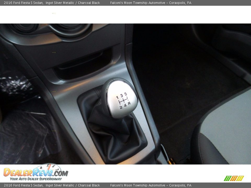 2016 Ford Fiesta S Sedan Ingot Silver Metallic / Charcoal Black Photo #11