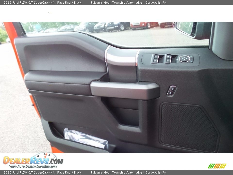 2016 Ford F150 XLT SuperCab 4x4 Race Red / Black Photo #13