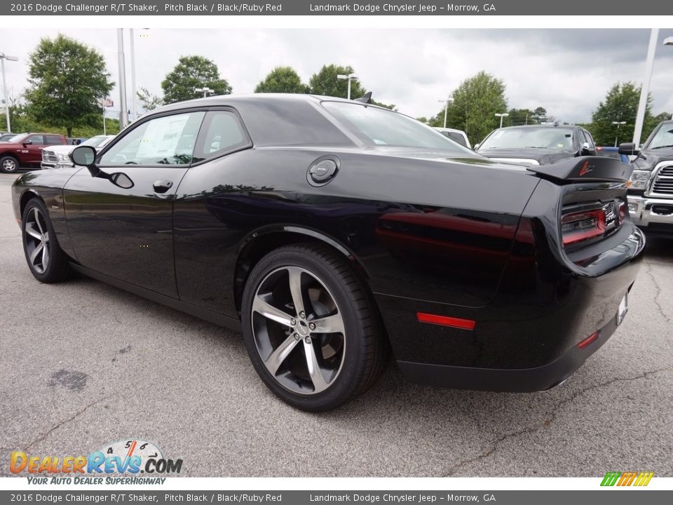 2016 Dodge Challenger R/T Shaker Pitch Black / Black/Ruby Red Photo #2