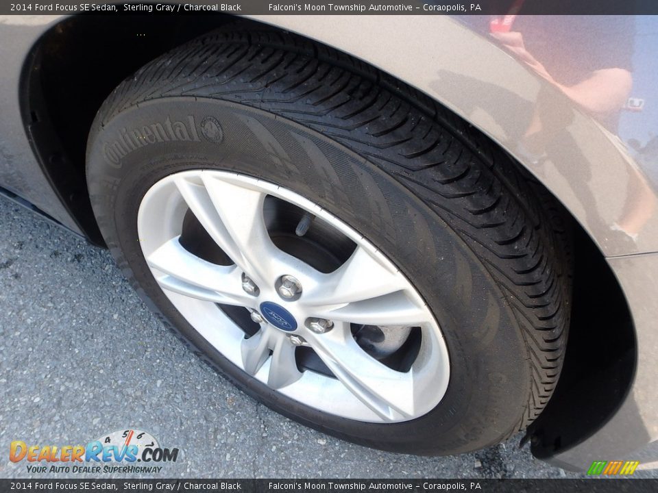 2014 Ford Focus SE Sedan Sterling Gray / Charcoal Black Photo #9