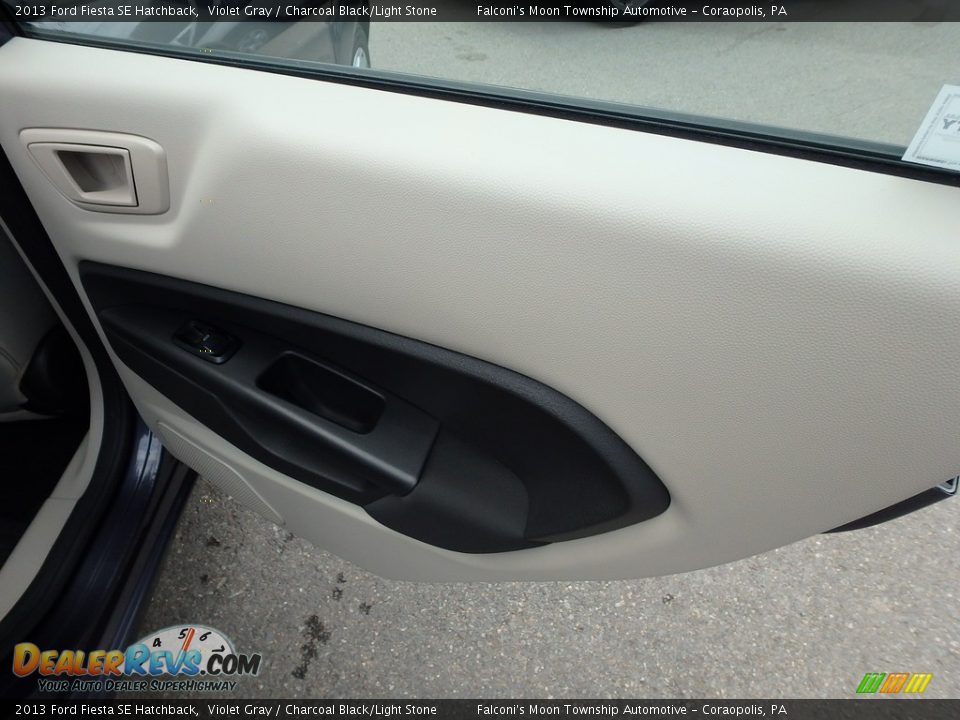 2013 Ford Fiesta SE Hatchback Violet Gray / Charcoal Black/Light Stone Photo #15