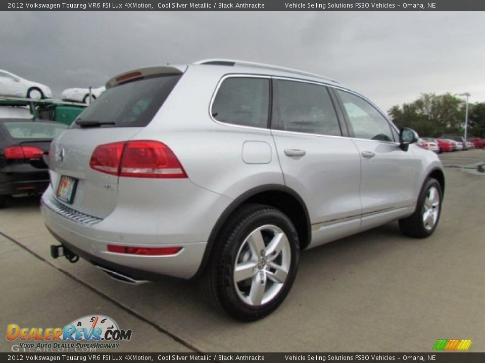 2012 Volkswagen Touareg VR6 FSI Lux 4XMotion Cool Silver Metallic / Black Anthracite Photo #2