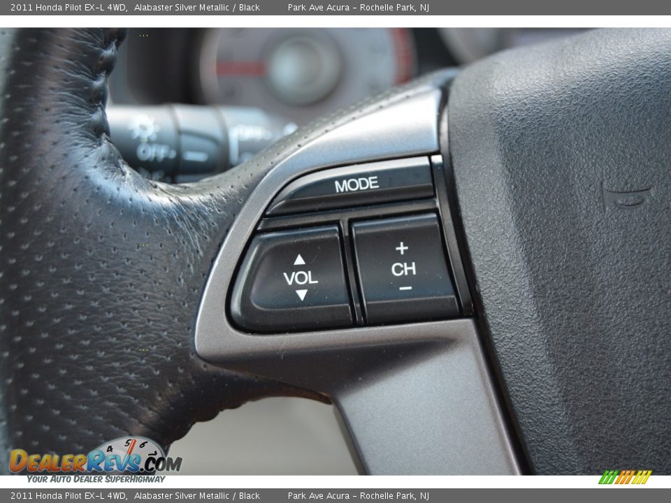 2011 Honda Pilot EX-L 4WD Alabaster Silver Metallic / Black Photo #18