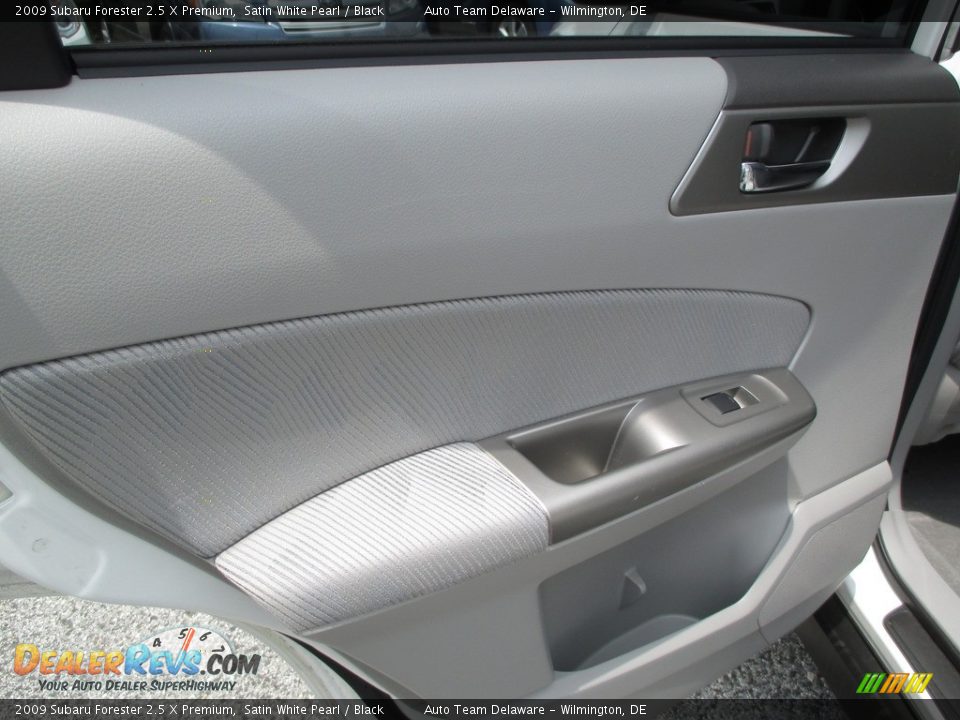 2009 Subaru Forester 2.5 X Premium Satin White Pearl / Black Photo #27