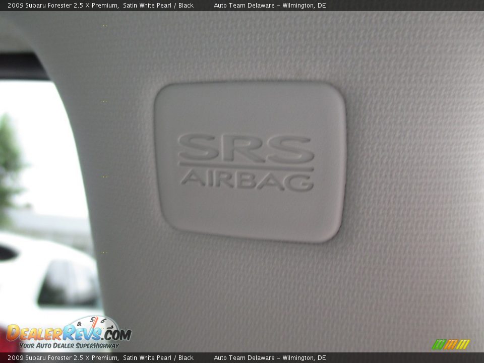 2009 Subaru Forester 2.5 X Premium Satin White Pearl / Black Photo #35