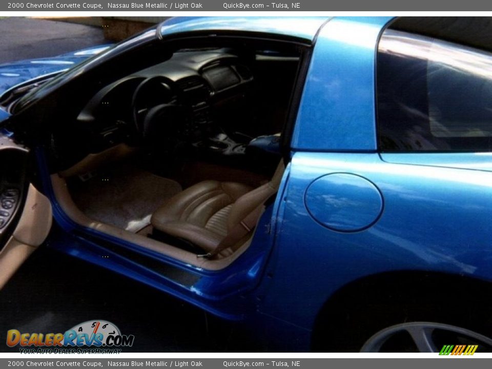 2000 Chevrolet Corvette Coupe Nassau Blue Metallic / Light Oak Photo #5