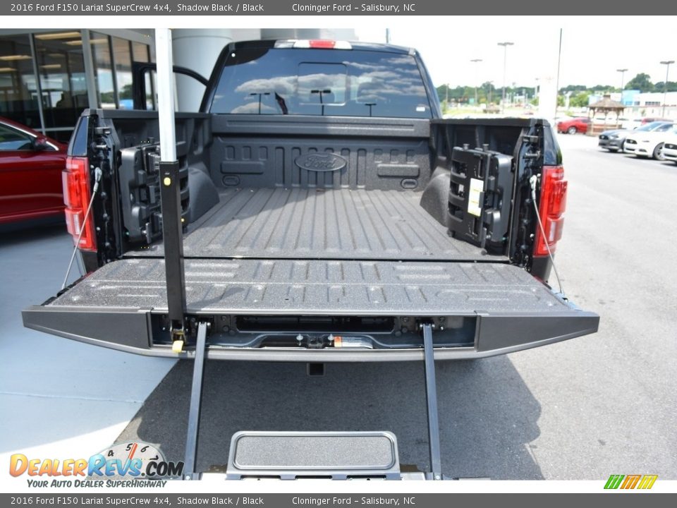 2016 Ford F150 Lariat SuperCrew 4x4 Shadow Black / Black Photo #10