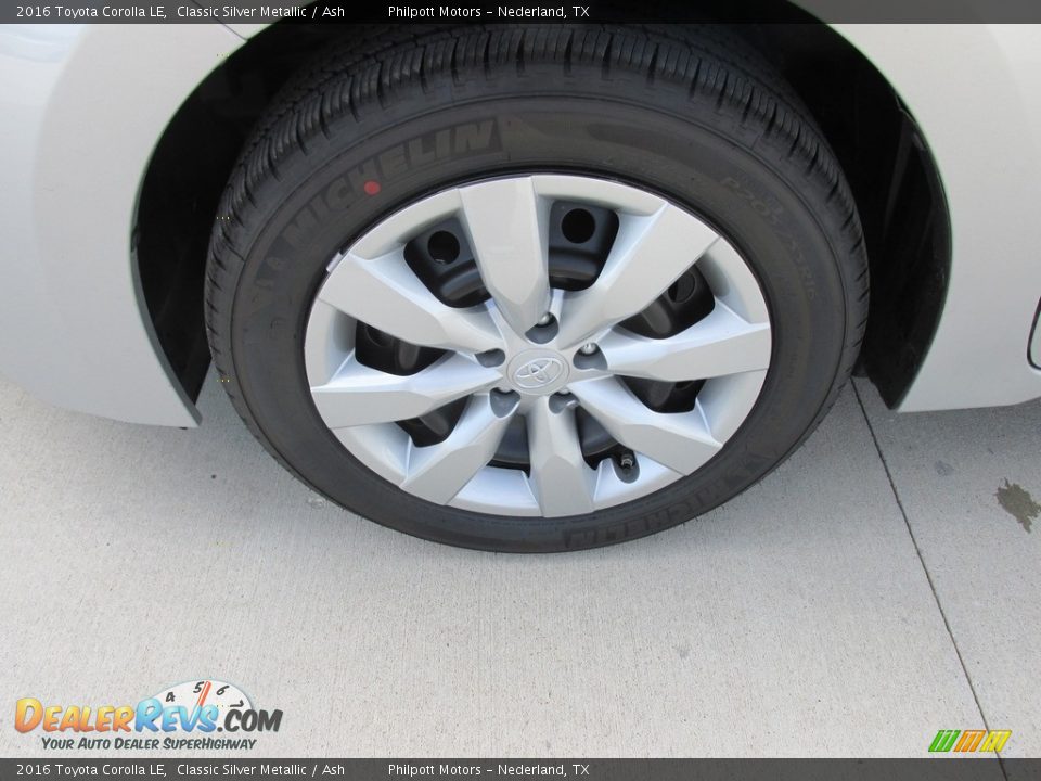 2016 Toyota Corolla LE Classic Silver Metallic / Ash Photo #11