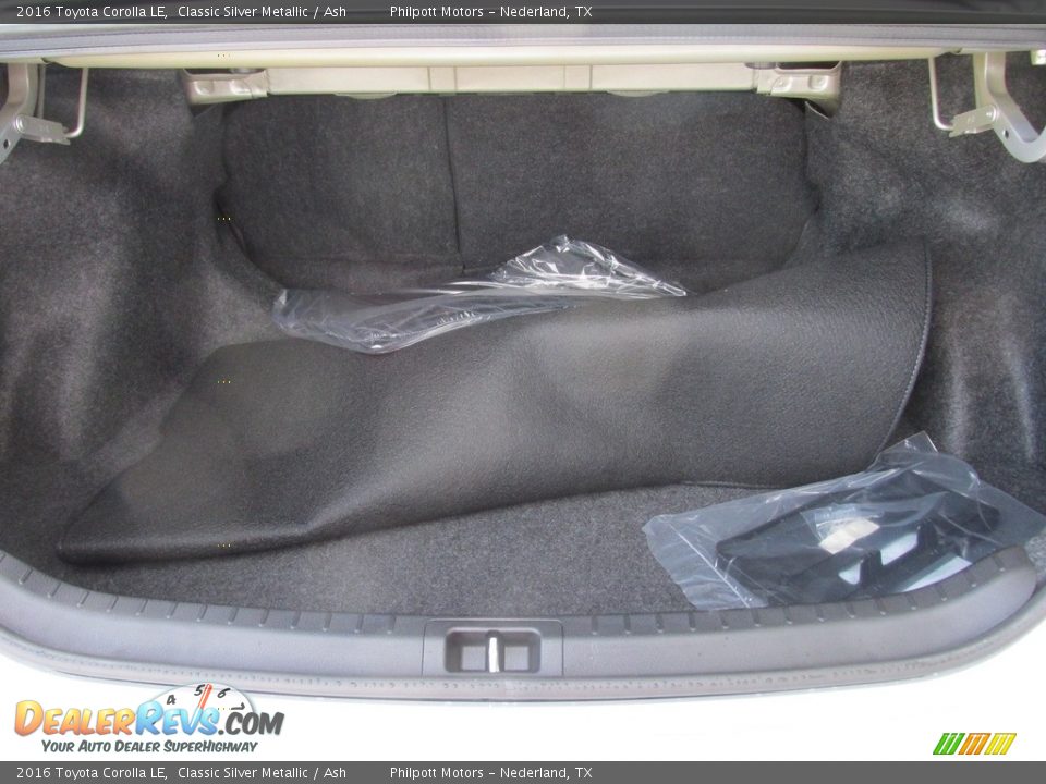 2016 Toyota Corolla LE Classic Silver Metallic / Ash Photo #15