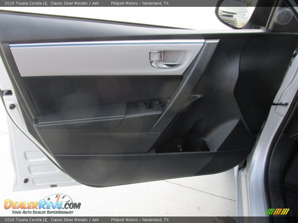 2016 Toyota Corolla LE Classic Silver Metallic / Ash Photo #19