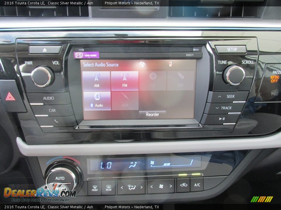 2016 Toyota Corolla LE Classic Silver Metallic / Ash Photo #25