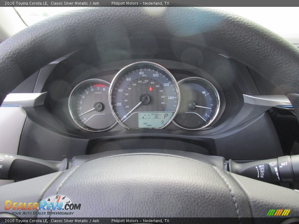 2016 Toyota Corolla LE Classic Silver Metallic / Ash Photo #29