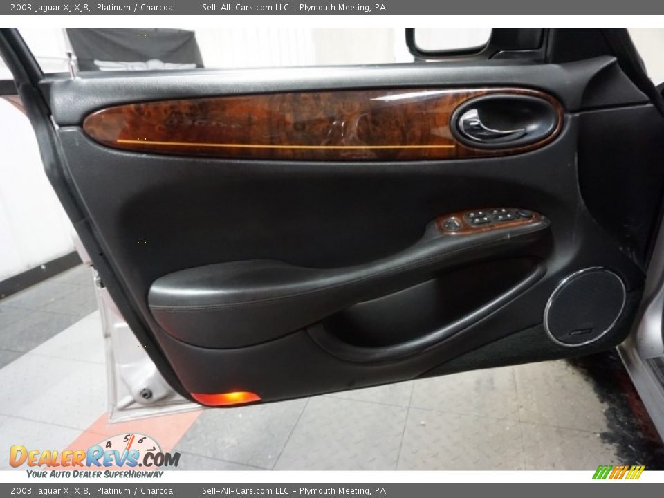 2003 Jaguar XJ XJ8 Platinum / Charcoal Photo #12