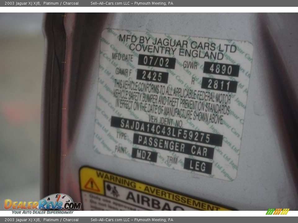2003 Jaguar XJ XJ8 Platinum / Charcoal Photo #14