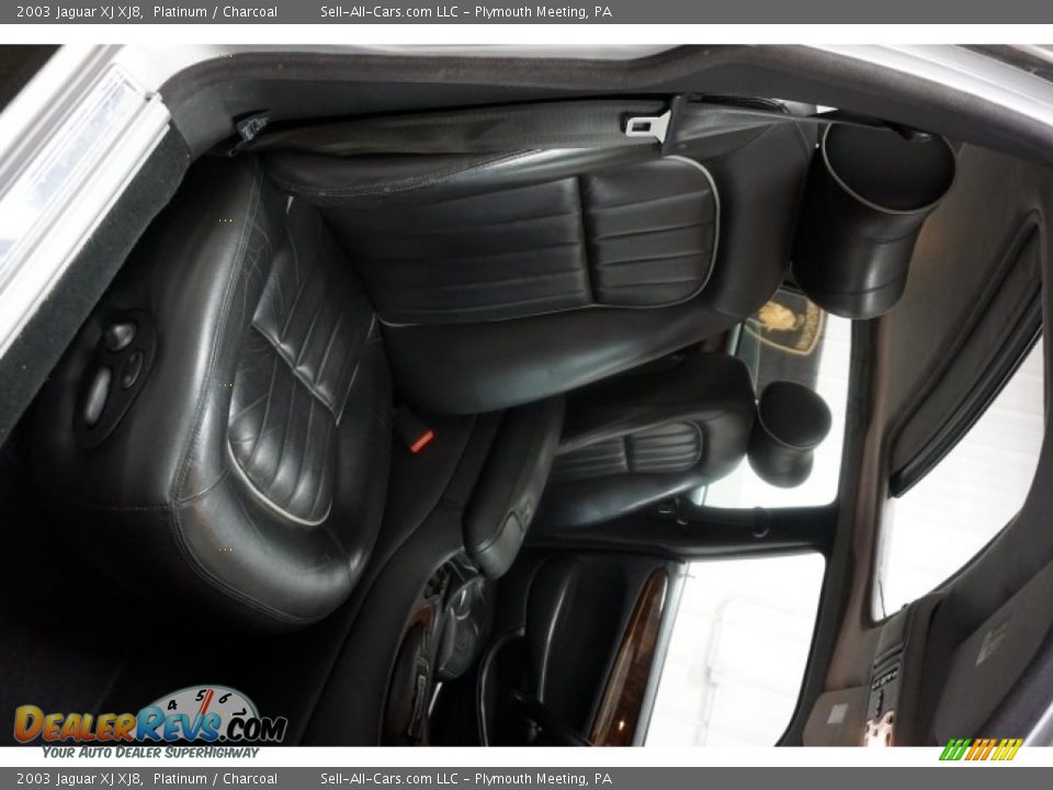 2003 Jaguar XJ XJ8 Platinum / Charcoal Photo #18