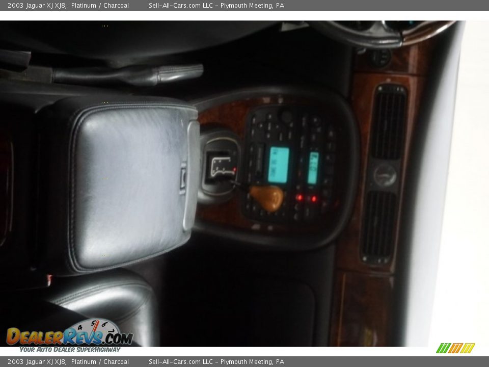 2003 Jaguar XJ XJ8 Platinum / Charcoal Photo #28