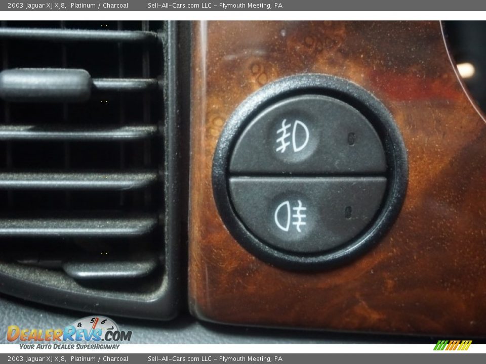 2003 Jaguar XJ XJ8 Platinum / Charcoal Photo #35