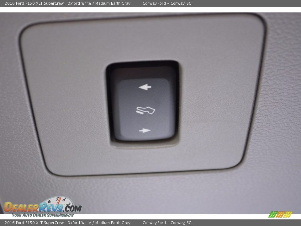 2016 Ford F150 XLT SuperCrew Oxford White / Medium Earth Gray Photo #14