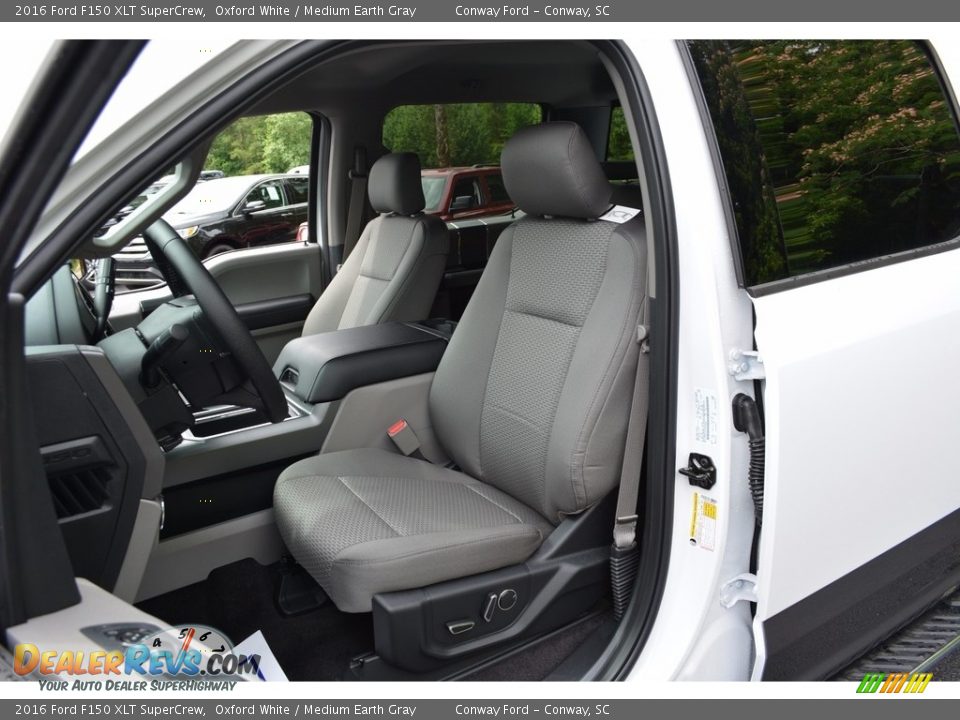 2016 Ford F150 XLT SuperCrew Oxford White / Medium Earth Gray Photo #19