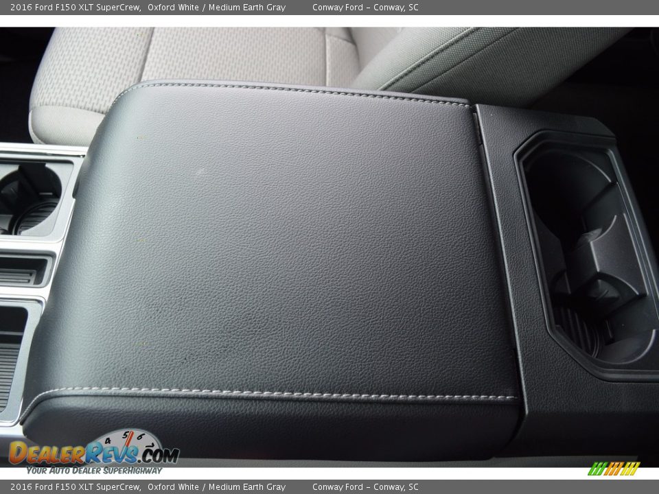 2016 Ford F150 XLT SuperCrew Oxford White / Medium Earth Gray Photo #31