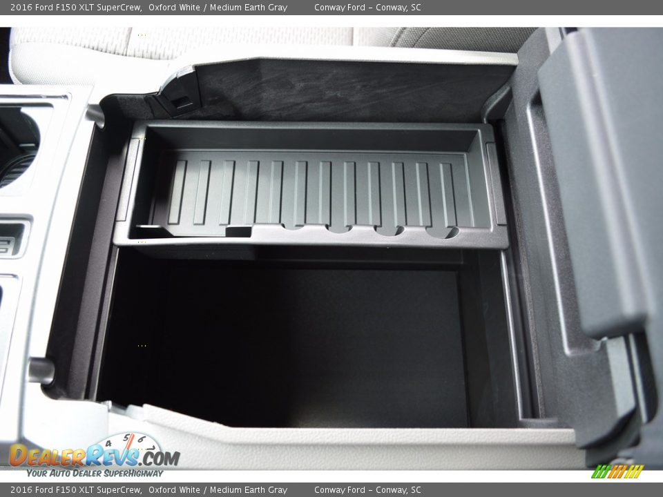 2016 Ford F150 XLT SuperCrew Oxford White / Medium Earth Gray Photo #32
