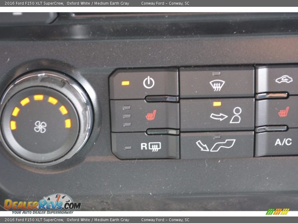 2016 Ford F150 XLT SuperCrew Oxford White / Medium Earth Gray Photo #36