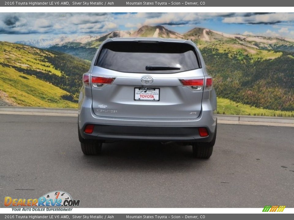2016 Toyota Highlander LE V6 AWD Silver Sky Metallic / Ash Photo #4
