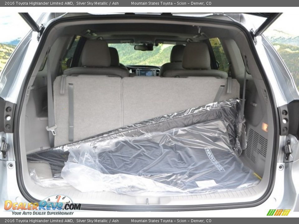 2016 Toyota Highlander Limited AWD Silver Sky Metallic / Ash Photo #9