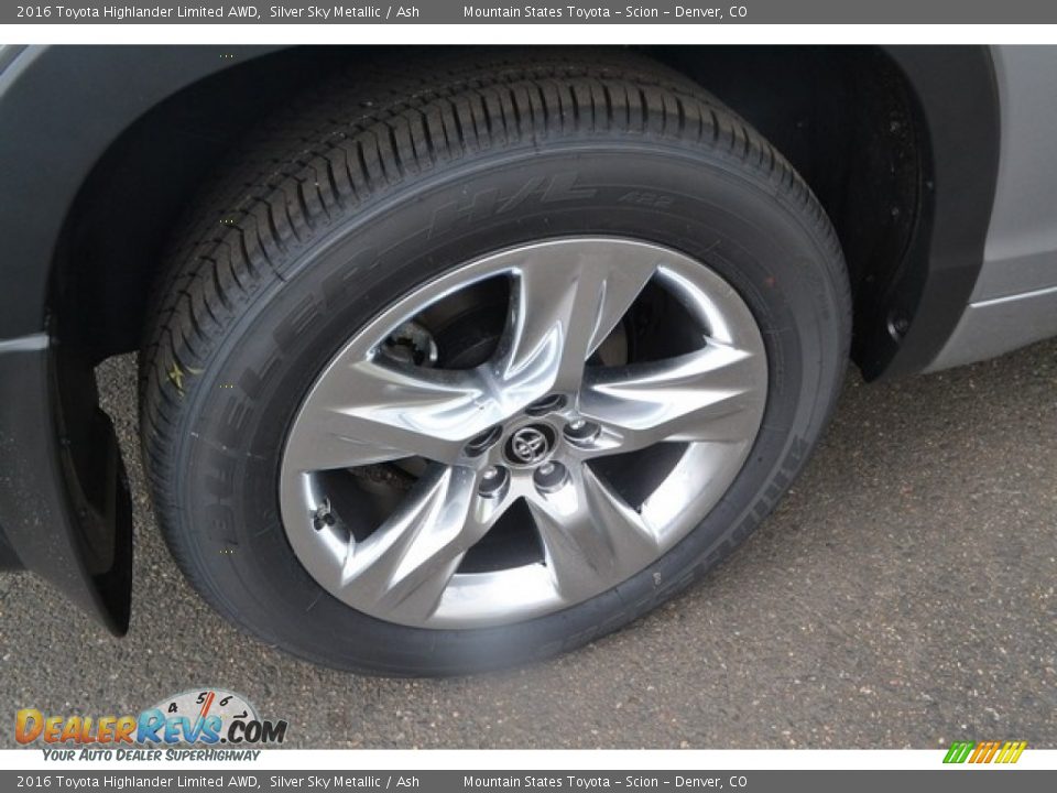2016 Toyota Highlander Limited AWD Silver Sky Metallic / Ash Photo #10