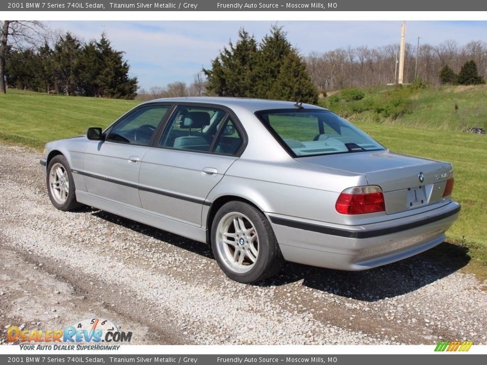 2001 BMW 7 Series 740iL Sedan Titanium Silver Metallic / Grey Photo #3