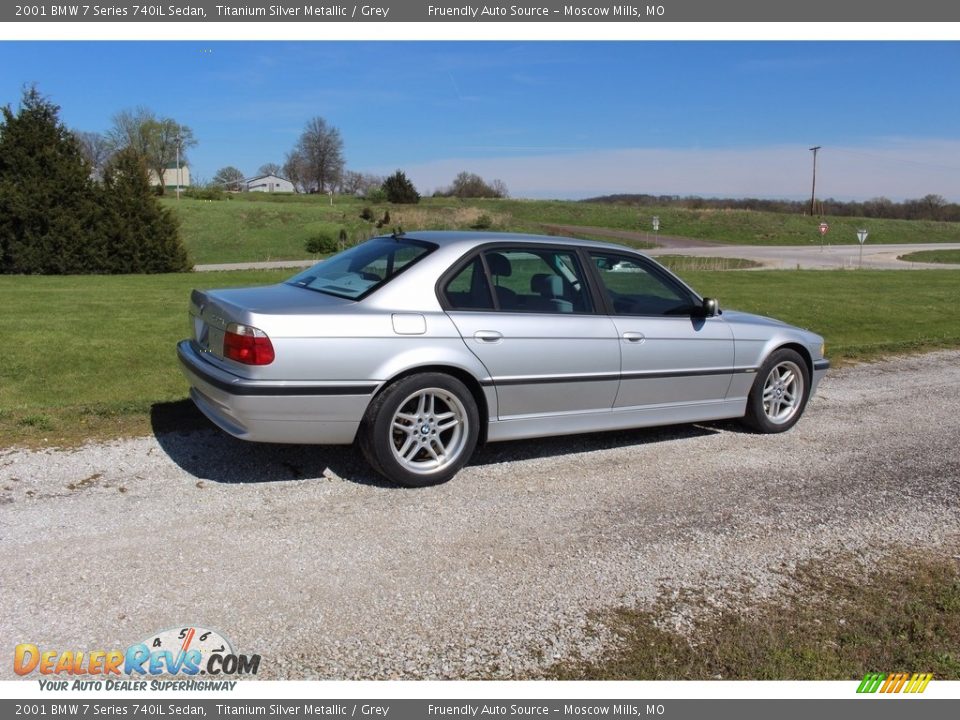 2001 BMW 7 Series 740iL Sedan Titanium Silver Metallic / Grey Photo #24